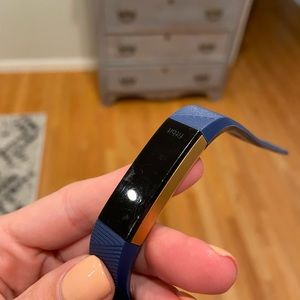 Rose gold edition Fitbit Alta HR